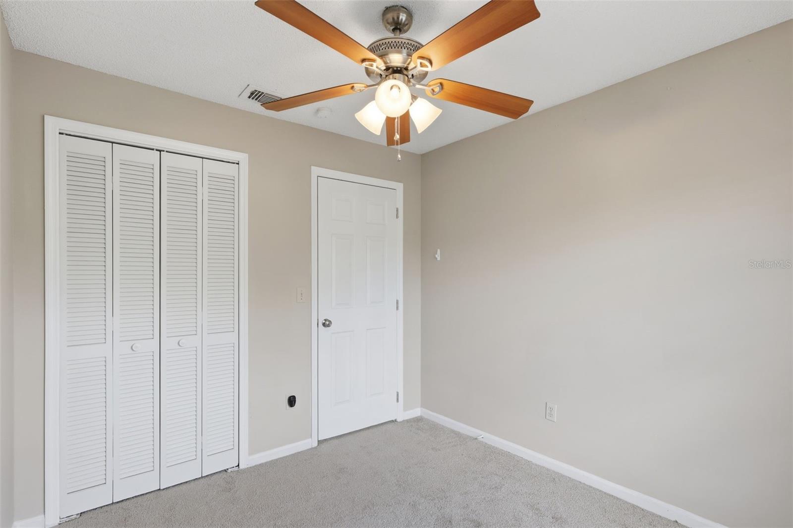 HIDDEN OAKS CONDO PH 03 - Residential