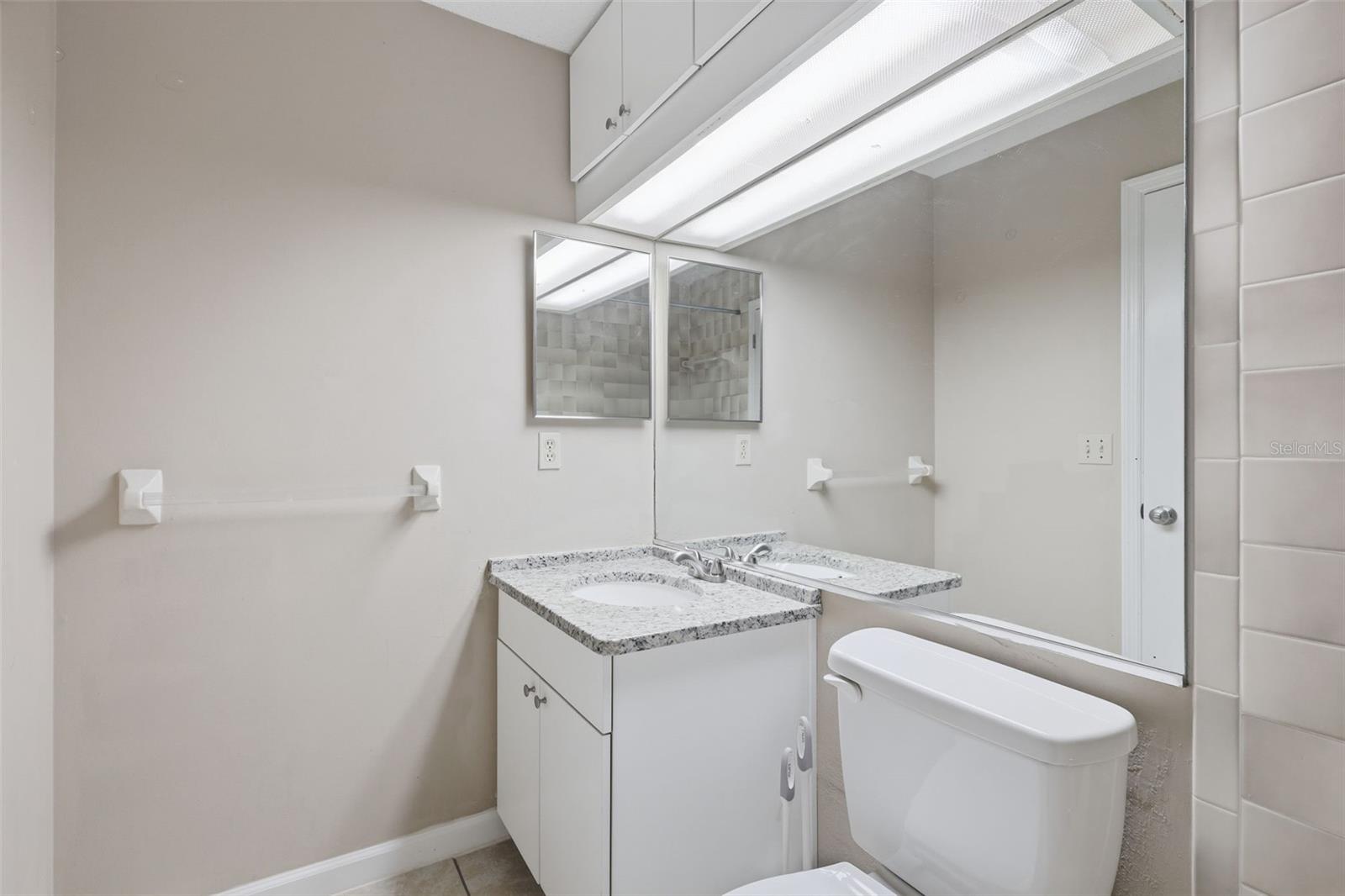 HIDDEN OAKS CONDO PH 03 - Residential