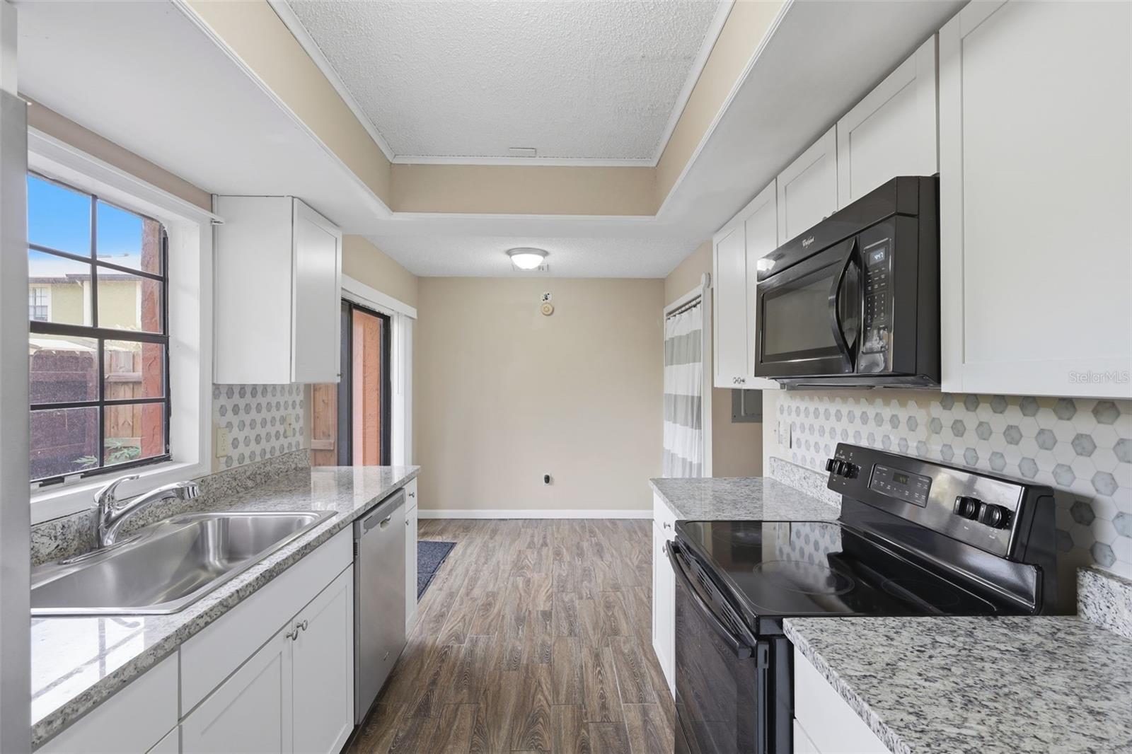 HIDDEN OAKS CONDO PH 03 - Residential