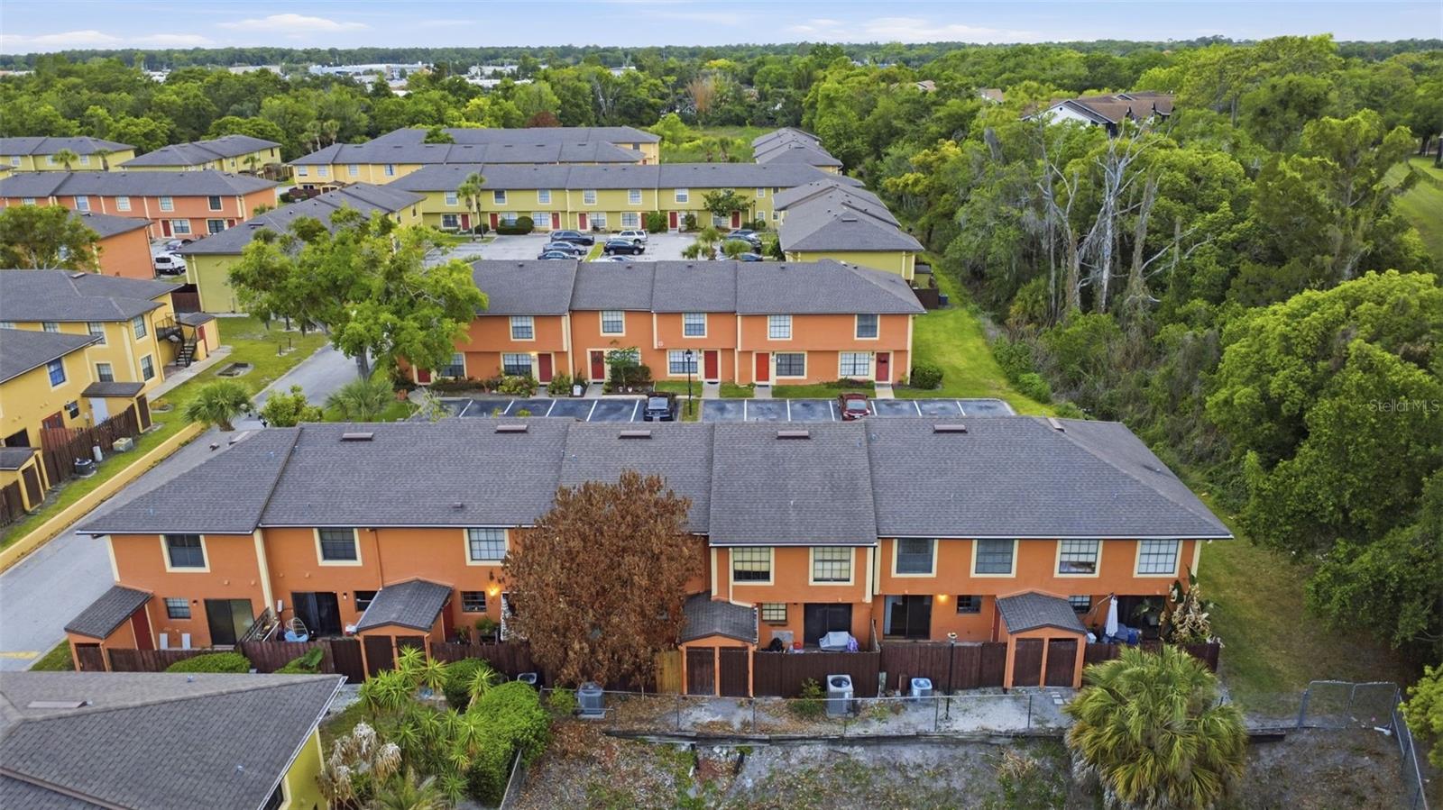 HIDDEN OAKS CONDO PH 03 - Residential