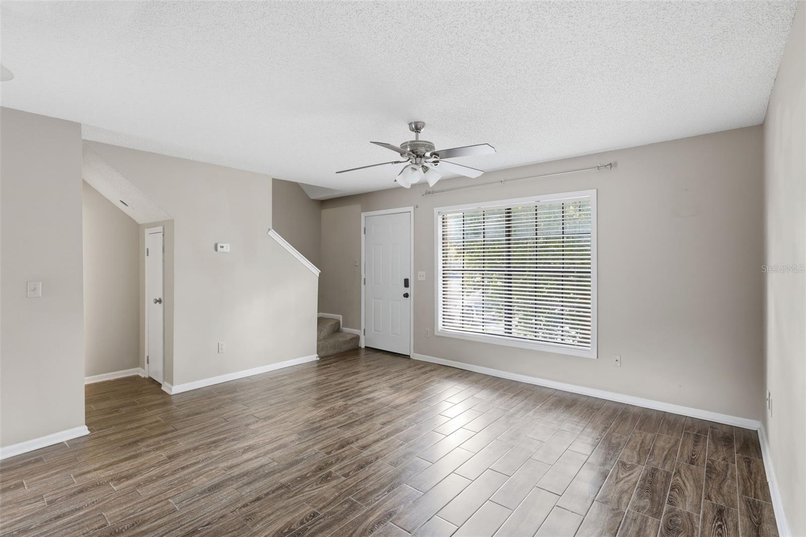 HIDDEN OAKS CONDO PH 03 - Residential