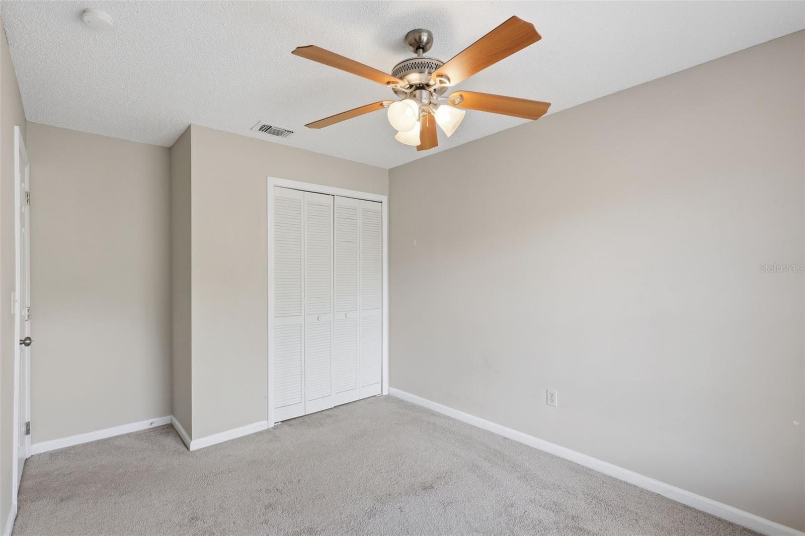 HIDDEN OAKS CONDO PH 03 - Residential
