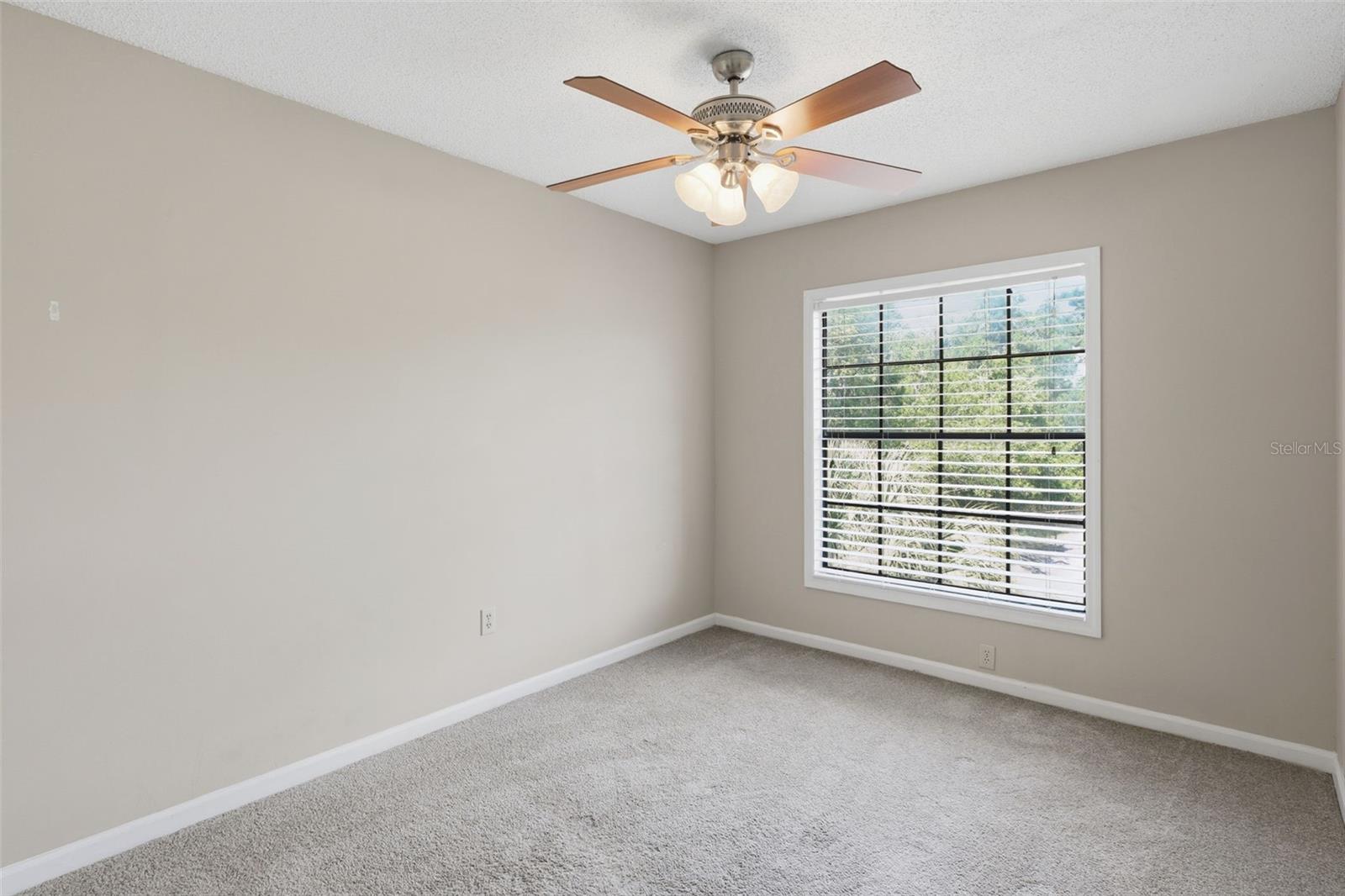 HIDDEN OAKS CONDO PH 03 - Residential