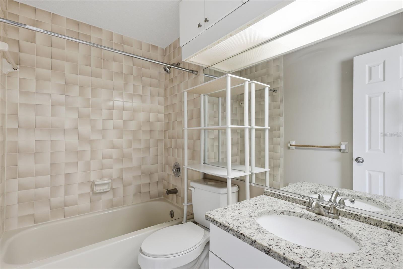 HIDDEN OAKS CONDO PH 03 - Residential
