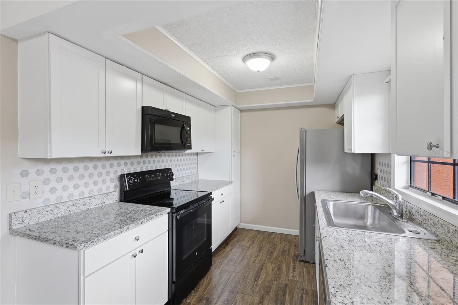 HIDDEN OAKS CONDO PH 03 - Residential