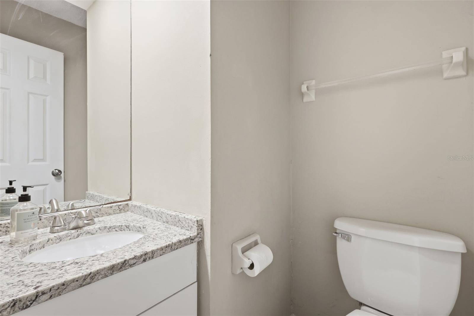 HIDDEN OAKS CONDO PH 03 - Residential