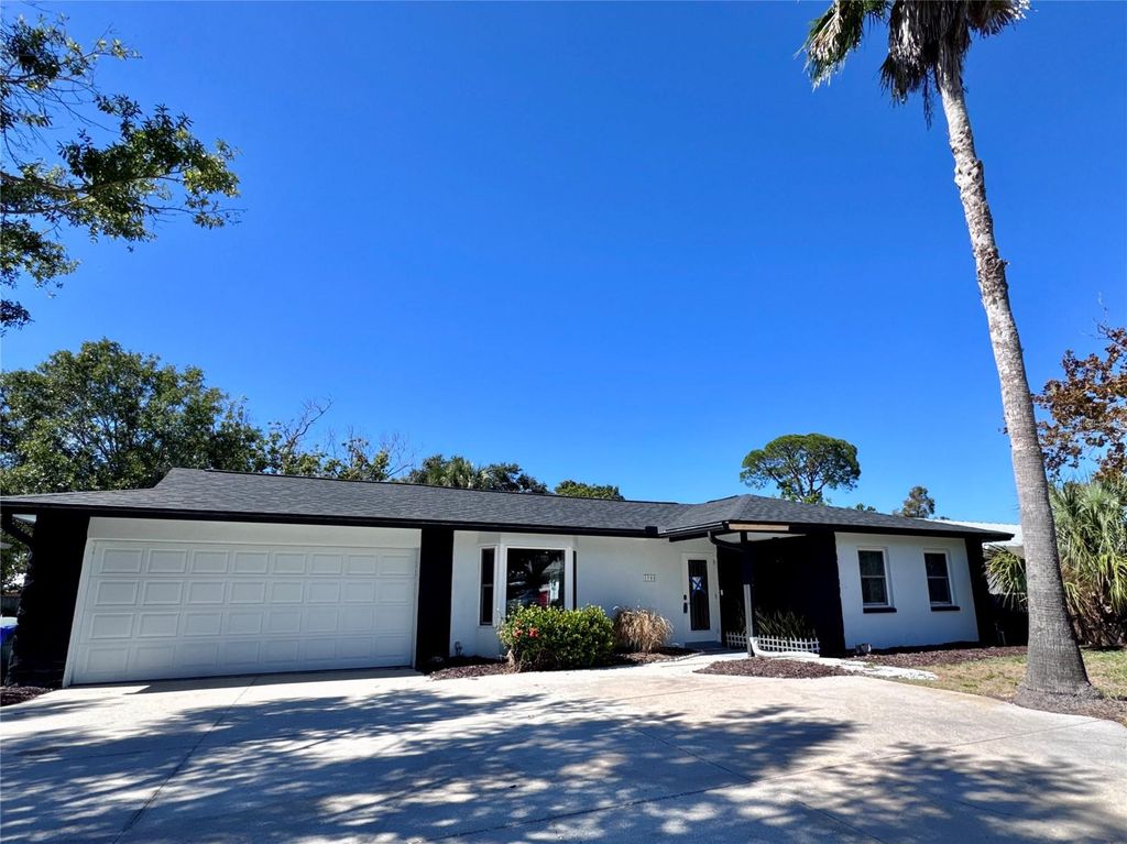 Photo of 1762 Bayshore Boulevard, Dunedin, FL 34698 (MLS # TB8438220)