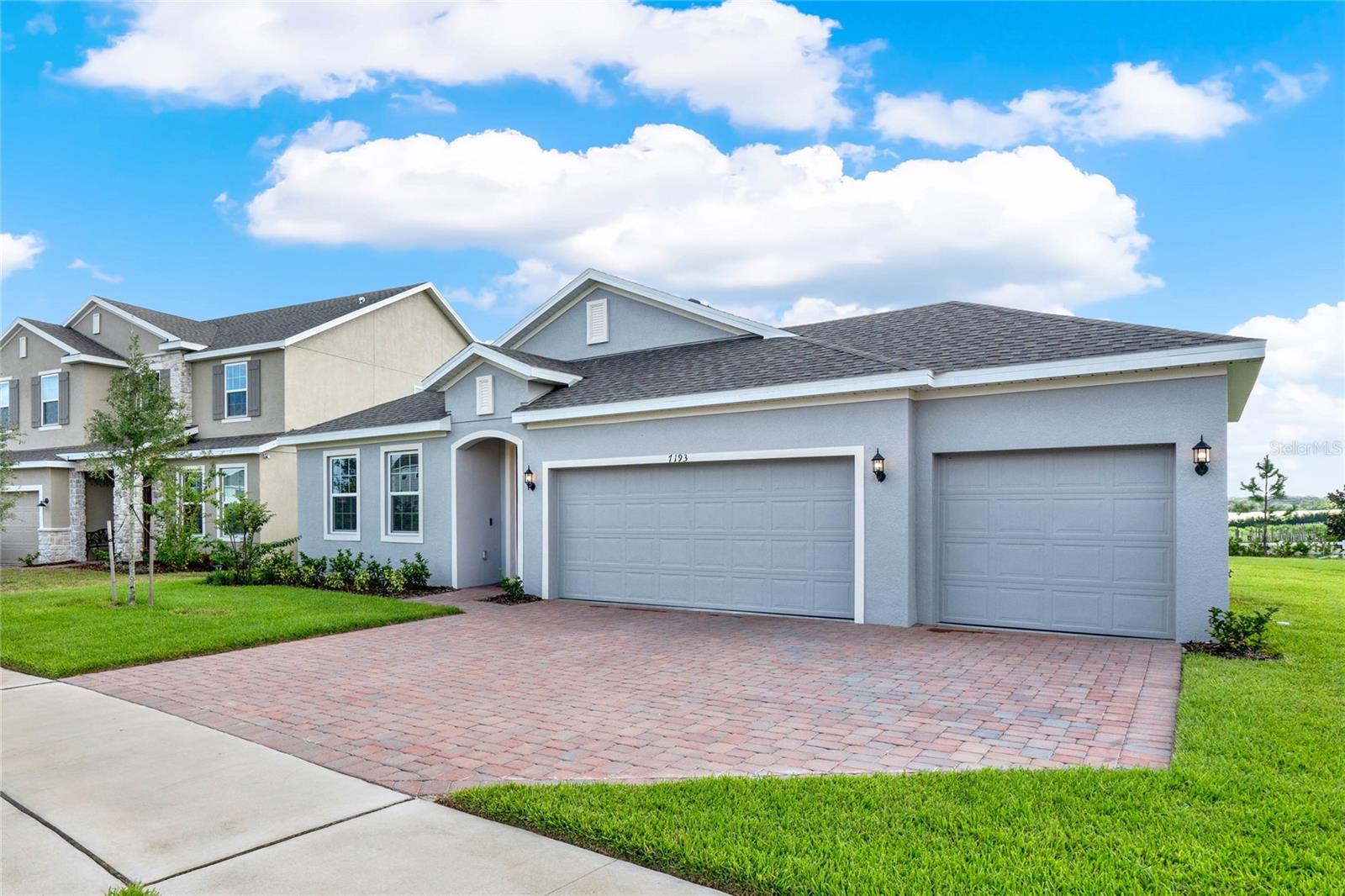 TRINITY LAKES - Residential