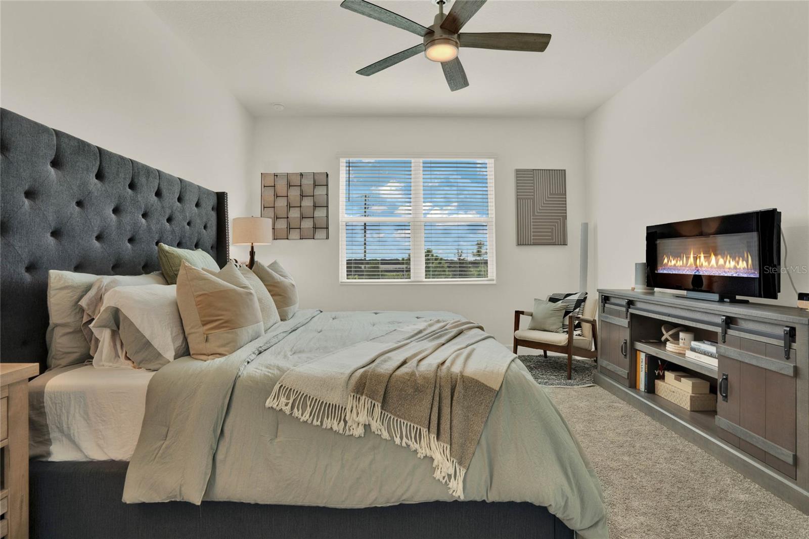 TRINITY LAKES - Residential