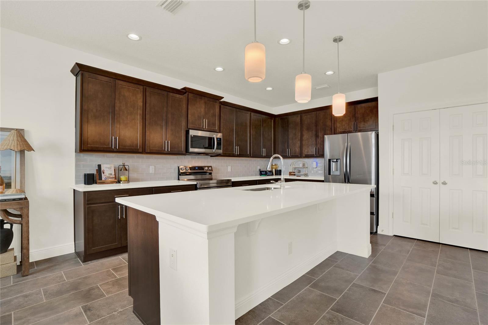 TRINITY LAKES - Residential