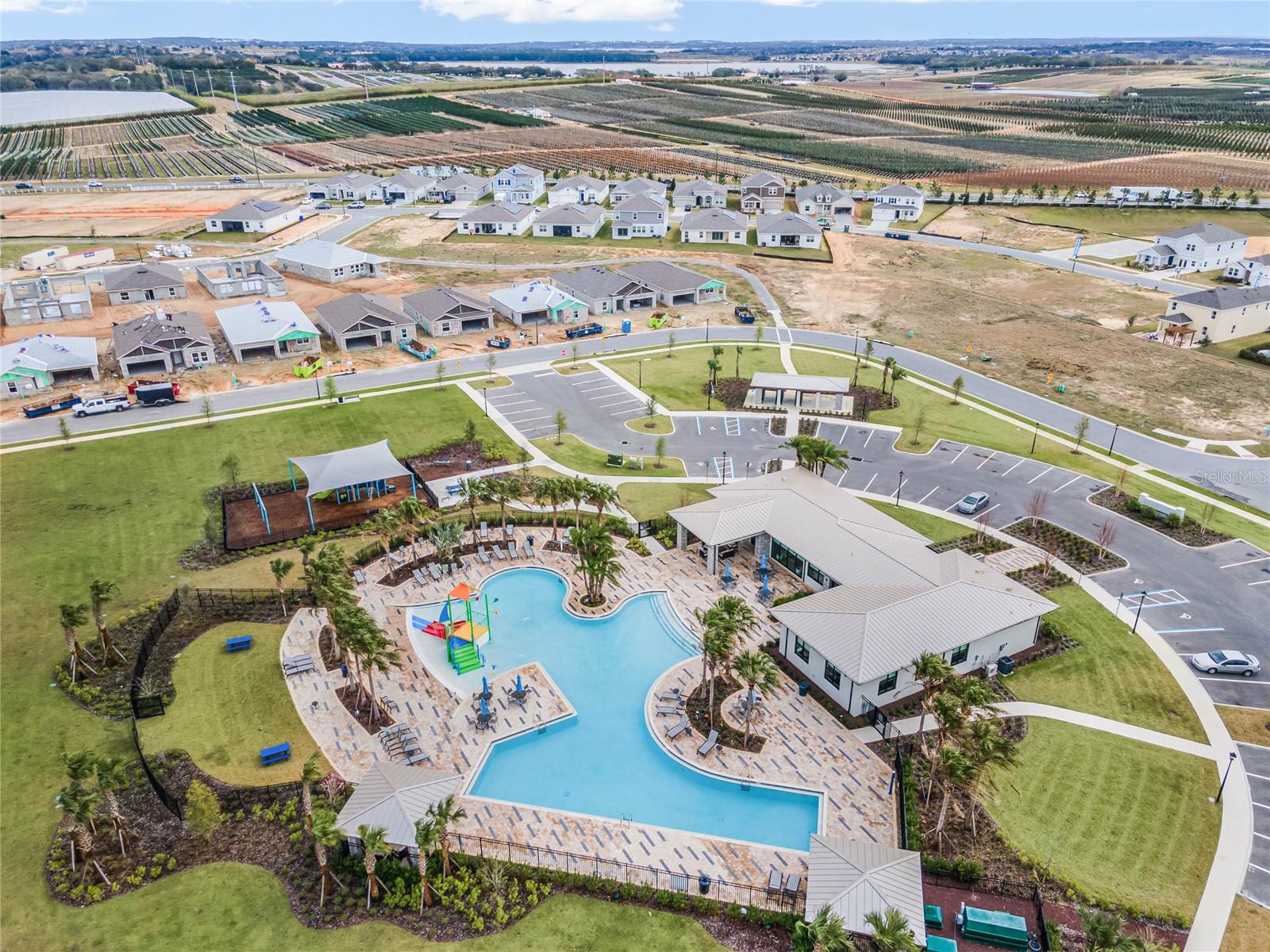 TRINITY LAKES - Residential