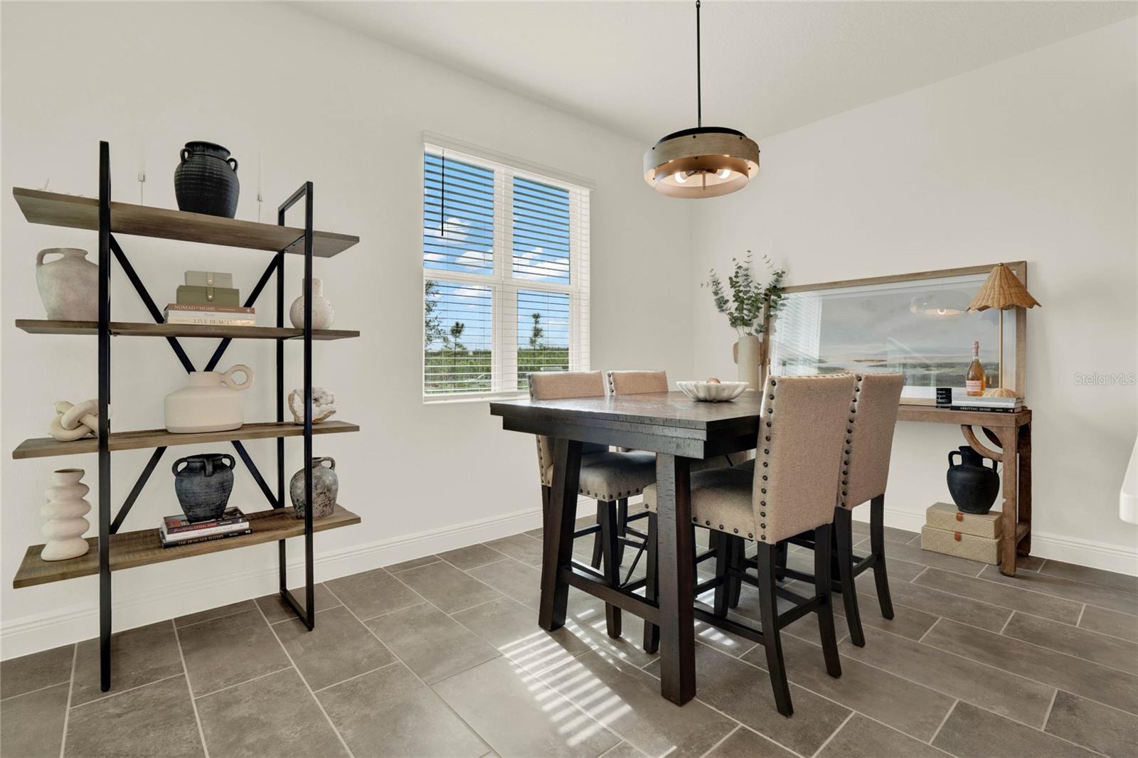 TRINITY LAKES - Residential