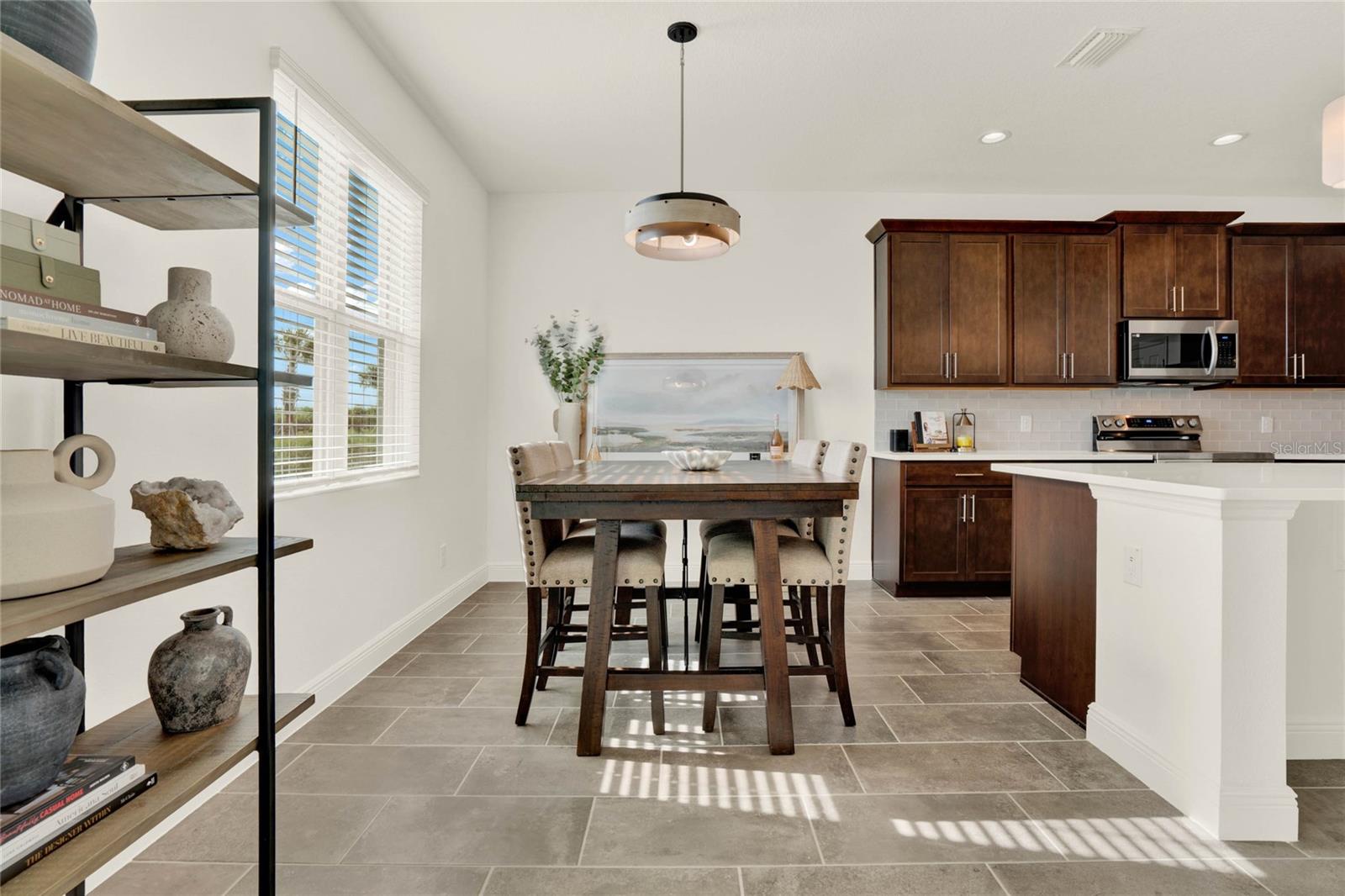 TRINITY LAKES - Residential