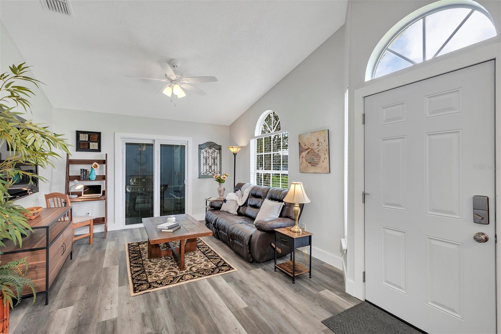 DEERSONG 2 - Residential Lease