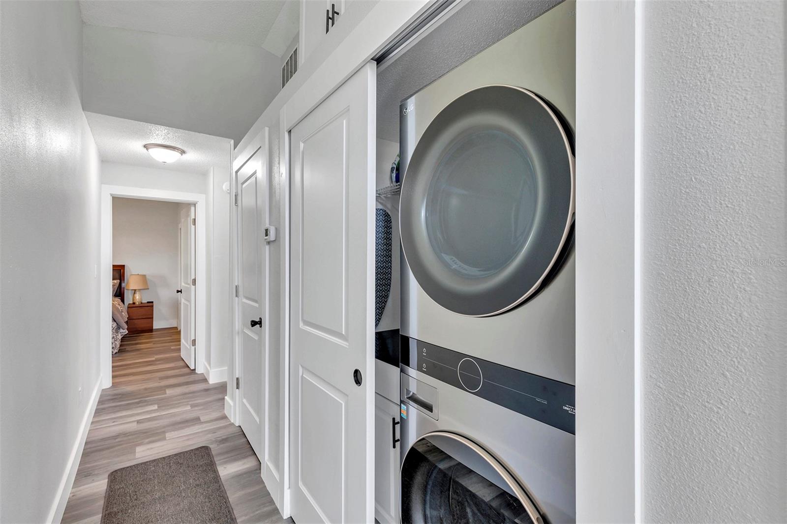 DEERSONG 2 - Residential Lease