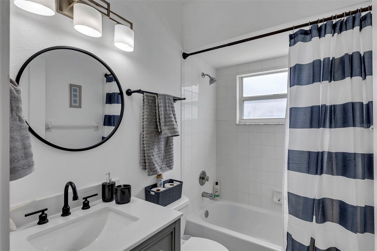 DEERSONG 2 - Residential Lease