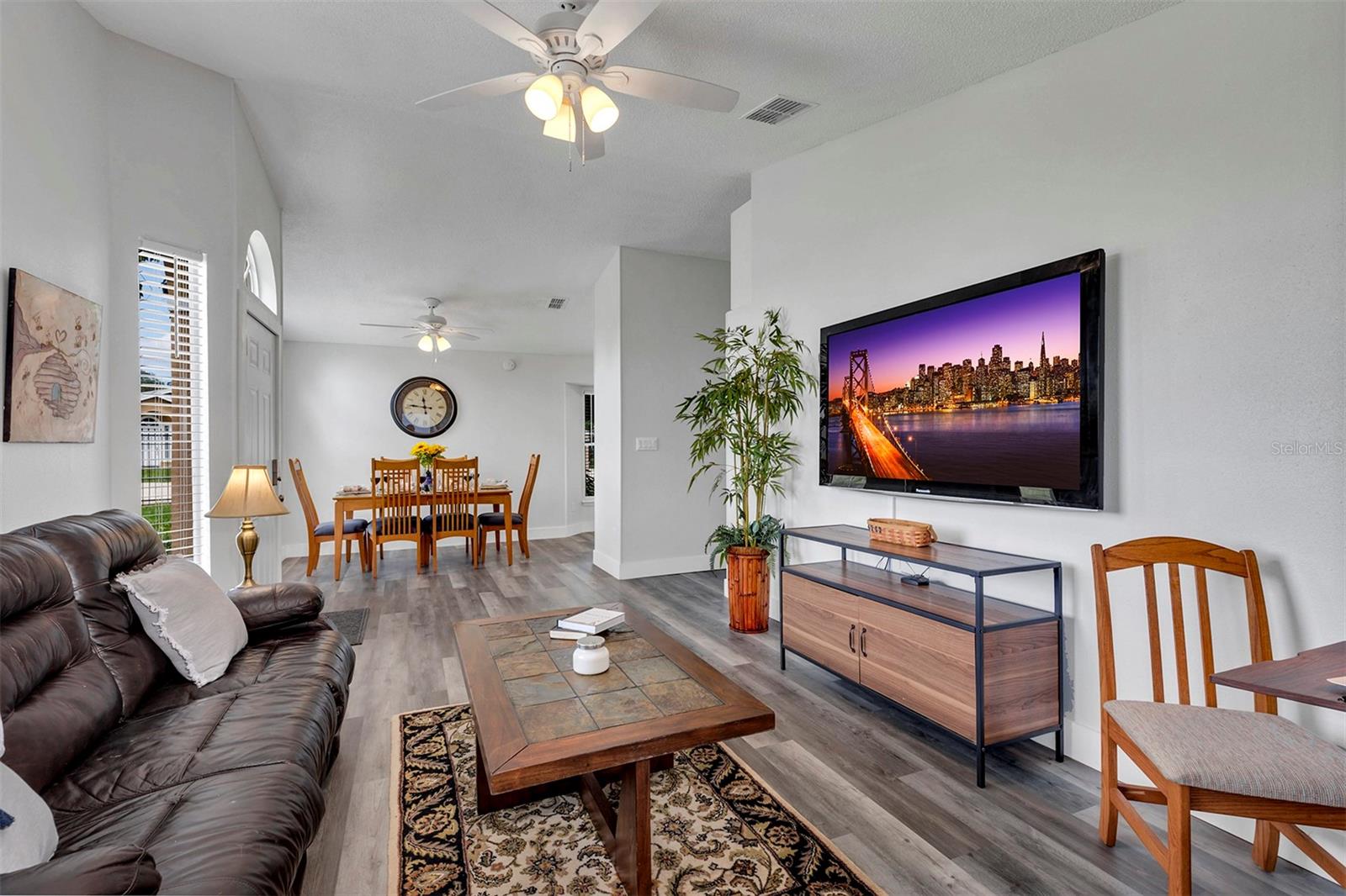 DEERSONG 2 - Residential Lease