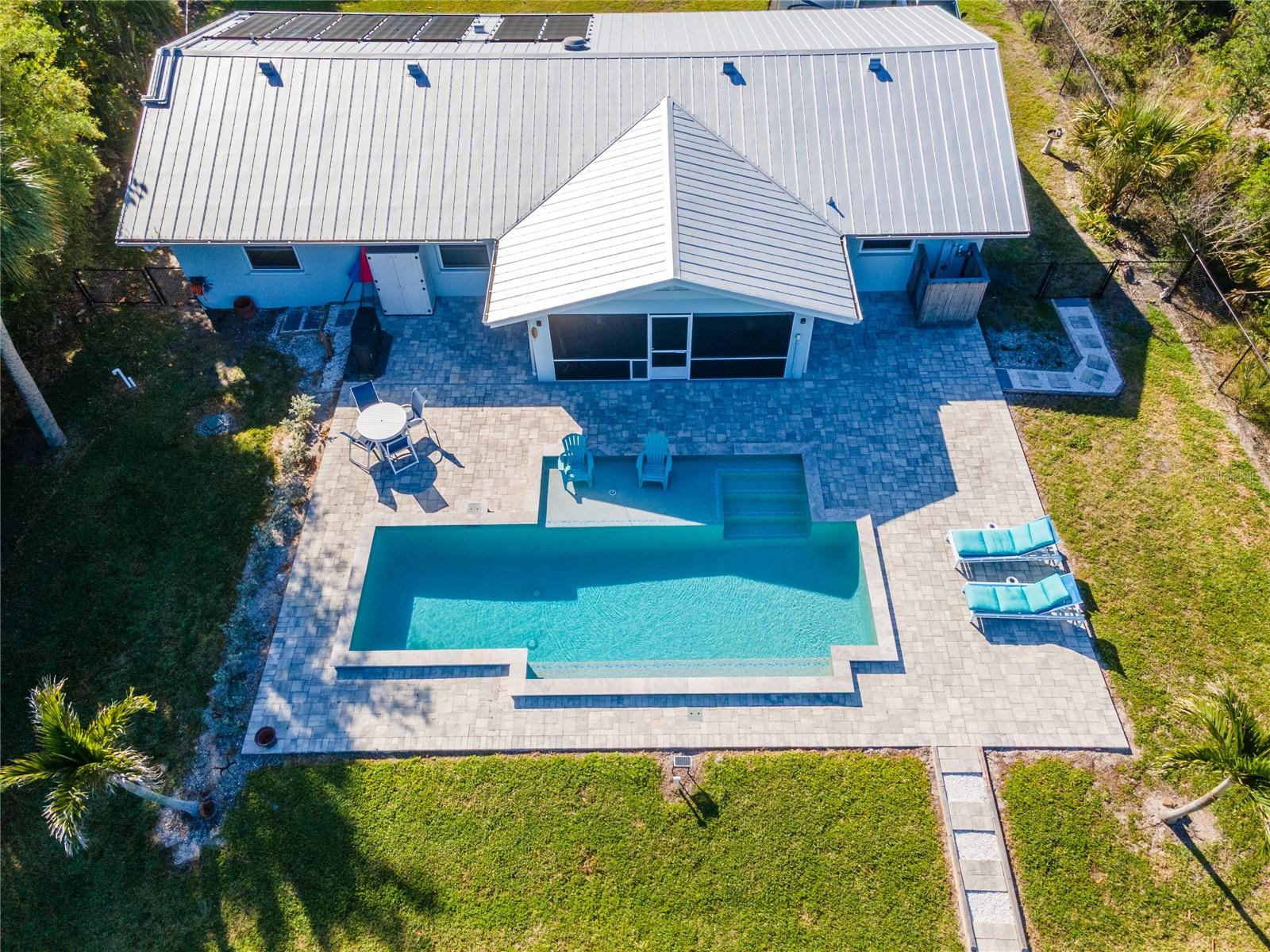 2101 27TH AVENUE BOULEVARD W