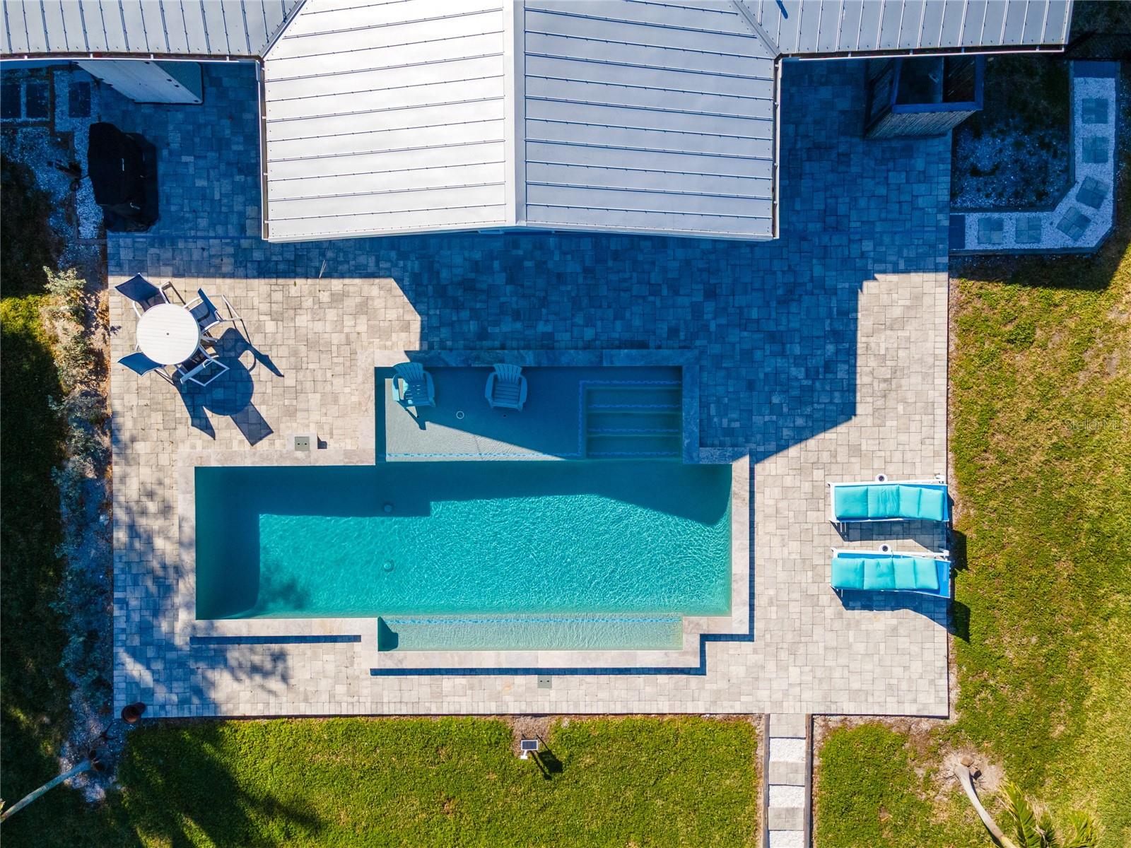 2101 27TH AVENUE BOULEVARD W