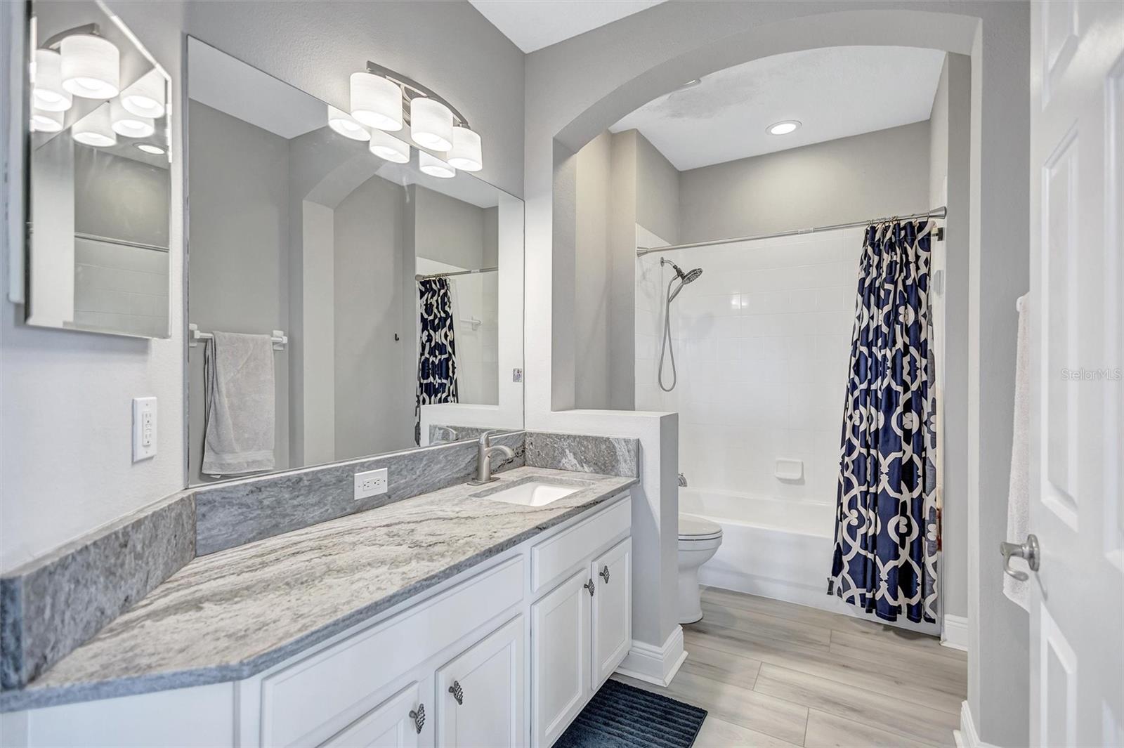 WATERCHASE PROVENCE TWNHMS - Residential