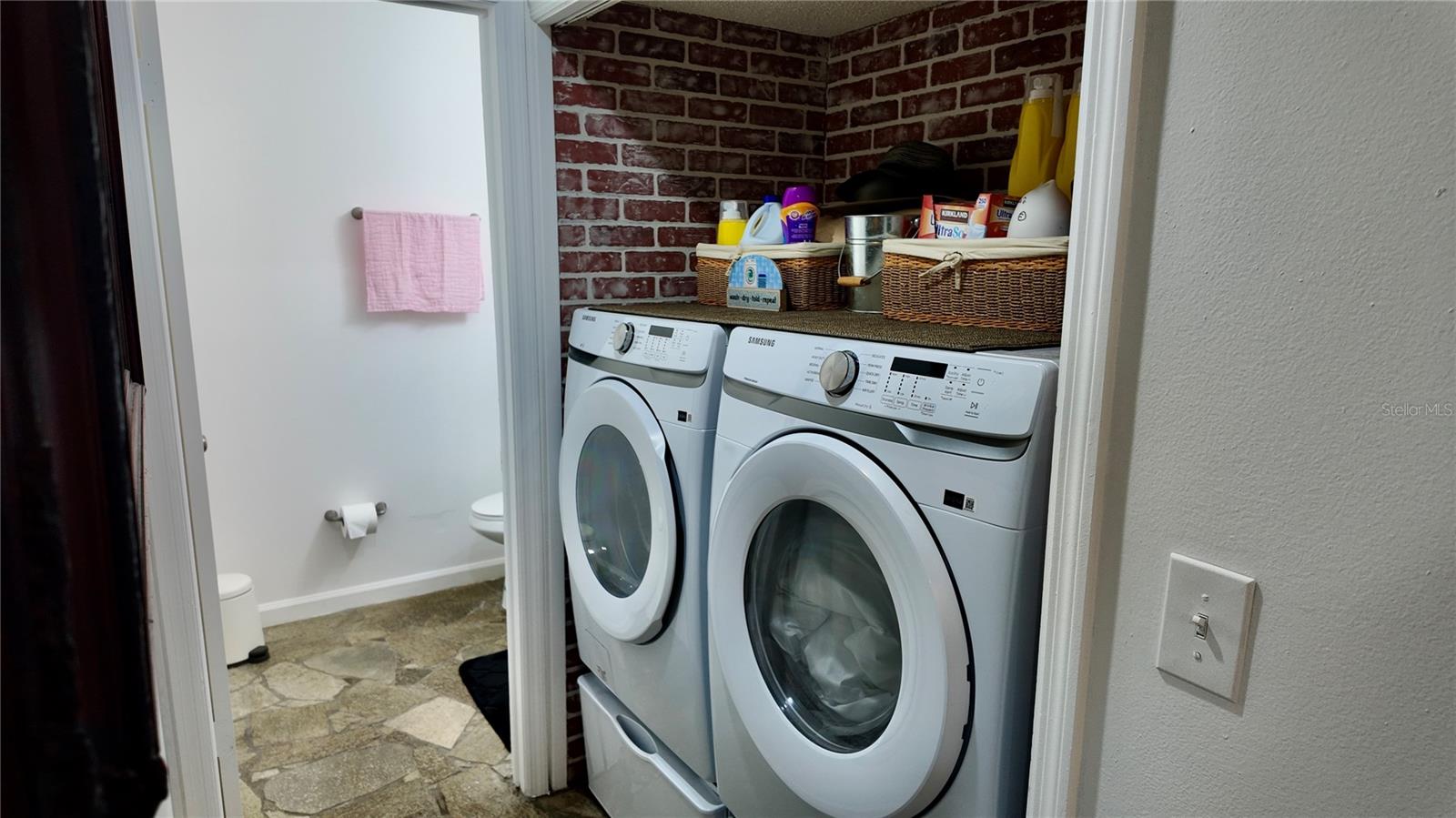 PHEASANT RUN AT ROSEMONT CONDO - Residential