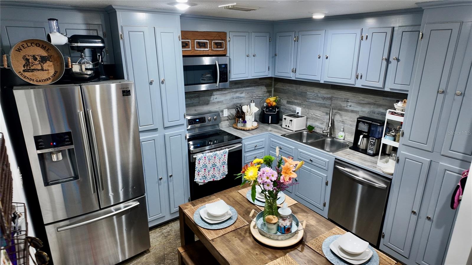 PHEASANT RUN AT ROSEMONT CONDO - Residential