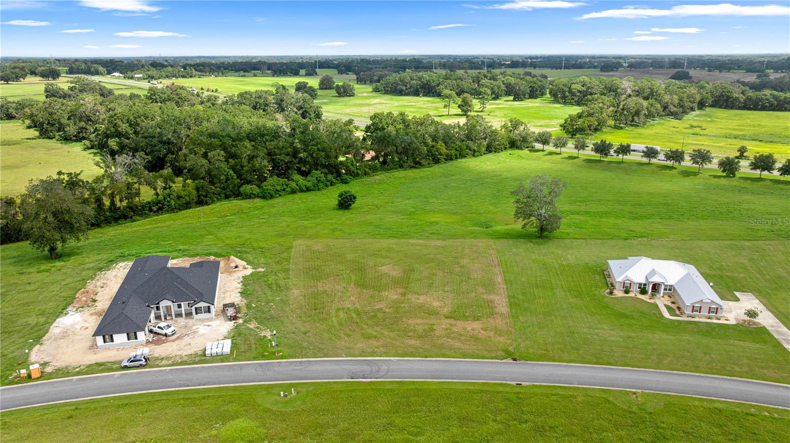 IRISH ACRES - Land
