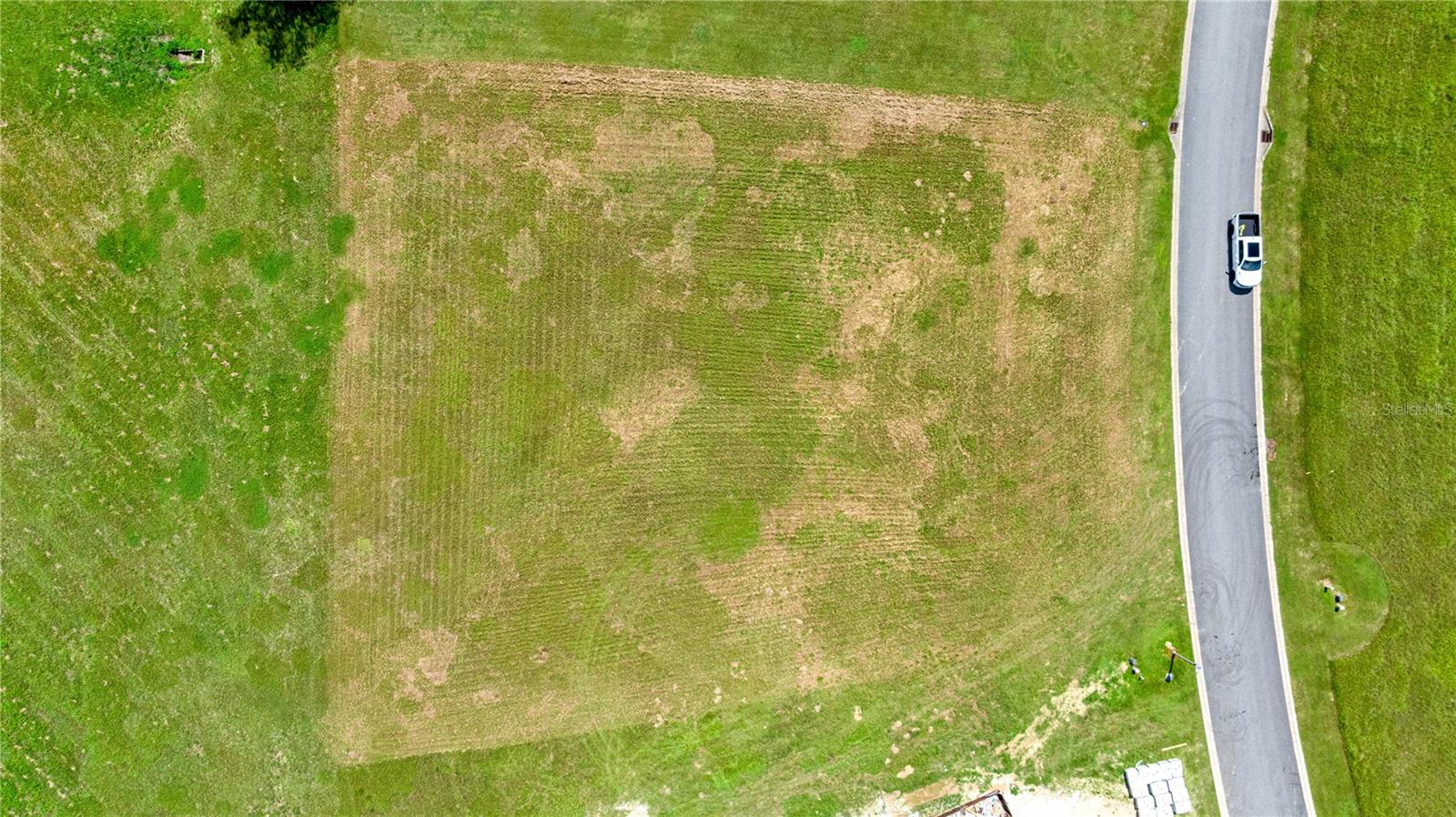 IRISH ACRES - Land