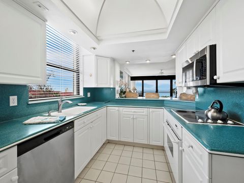 A home in LONGBOAT KEY