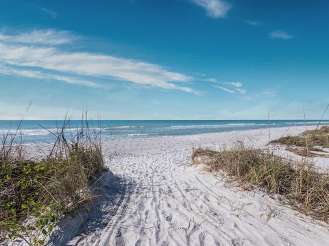 A home in LONGBOAT KEY