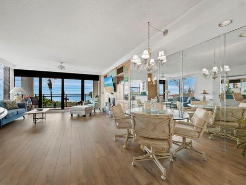 A home in LONGBOAT KEY