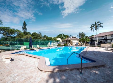 A home in LONGBOAT KEY