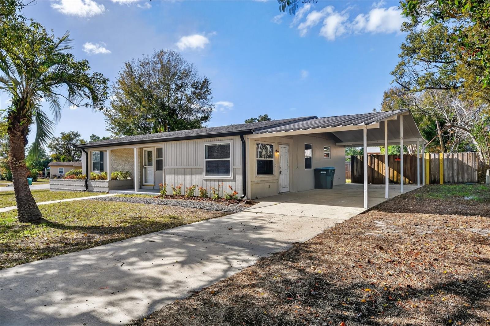 DELTONA LAKES UNIT 01 - Residential