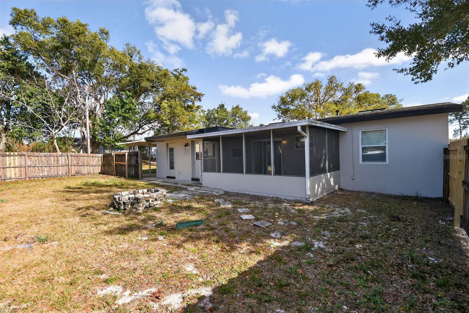 DELTONA LAKES UNIT 01 - Residential