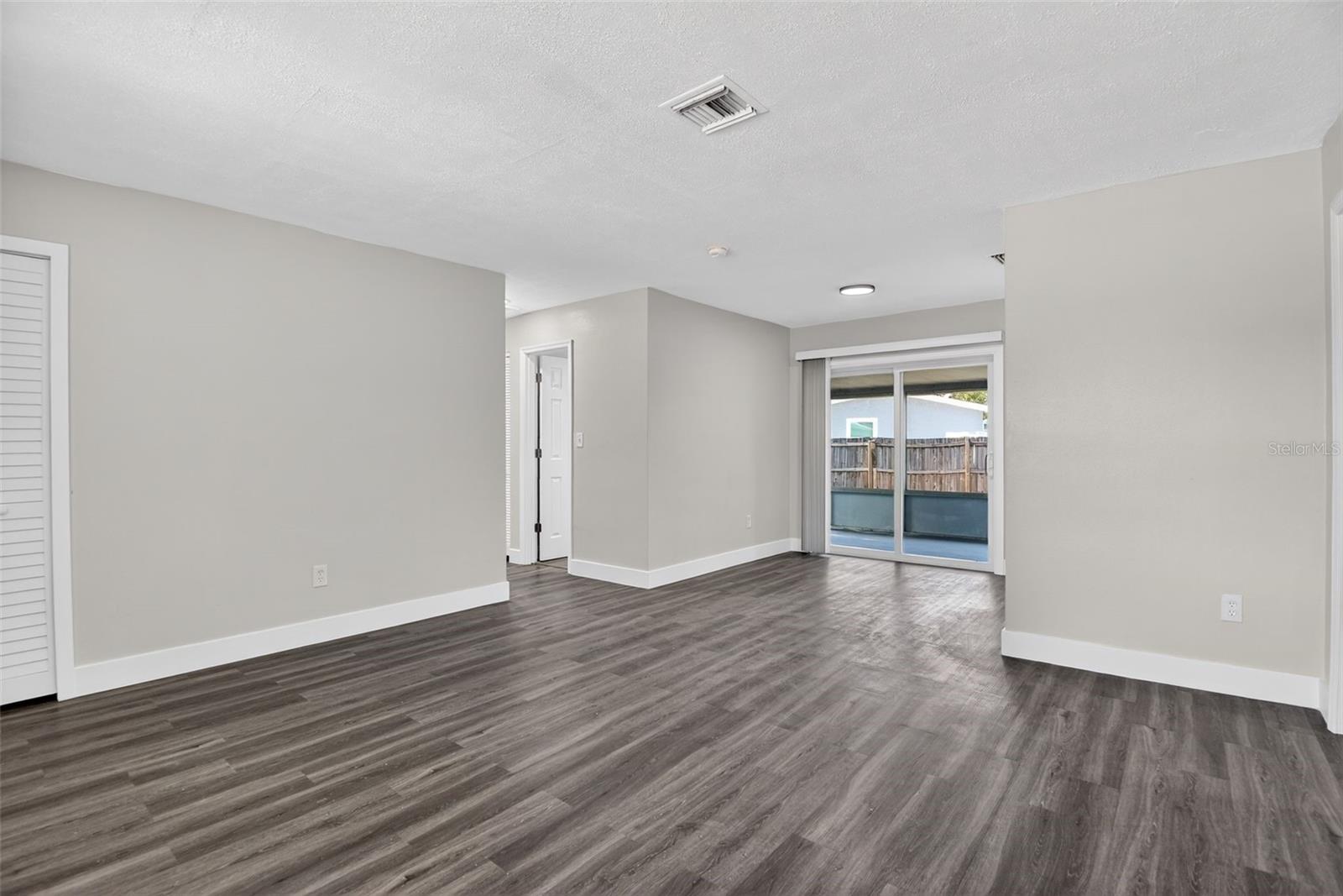 DELTONA LAKES UNIT 01 - Residential