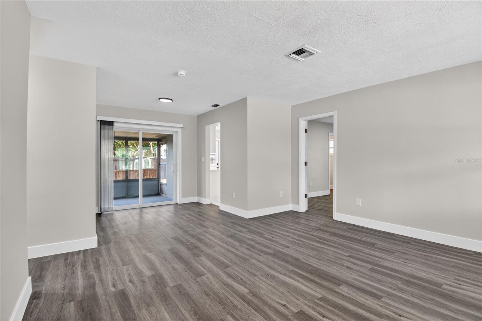 DELTONA LAKES UNIT 01 - Residential