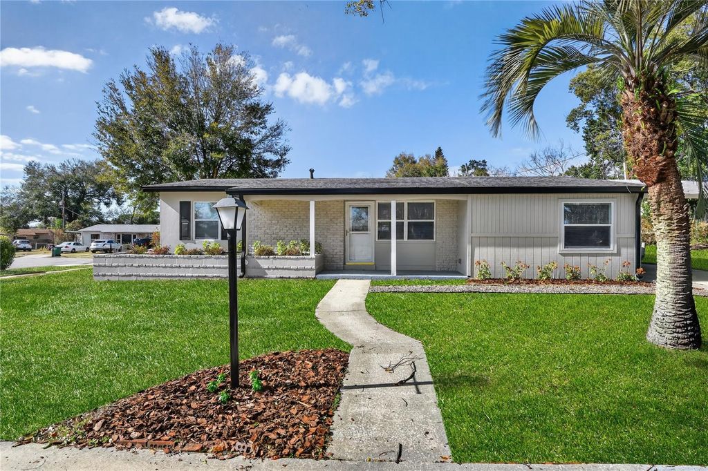 Photo of 636 S Wellington Drive, Deltona, FL 32725 (MLS # O6383474)