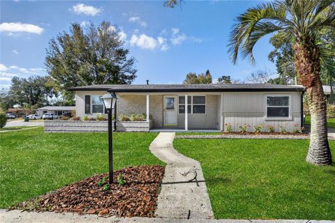 Photo of 636 S Wellington Drive, Deltona, FL 32725 (MLS # O6383474)