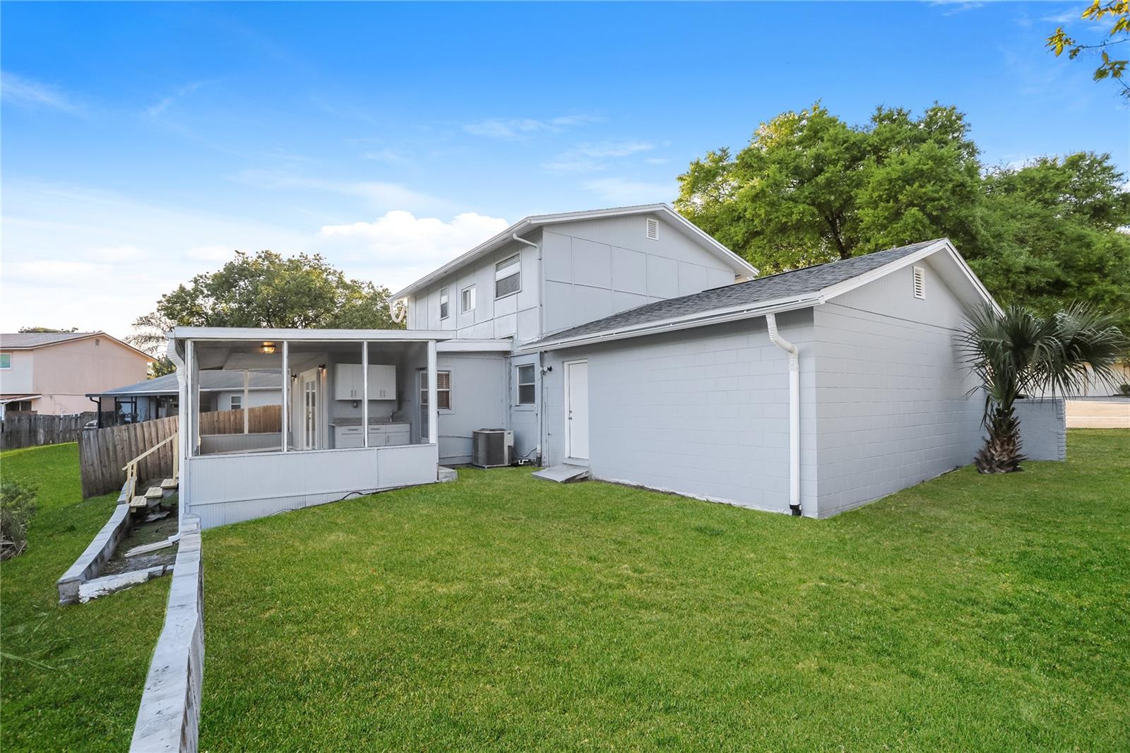 CRYSTAL SHORES - Residential Lease