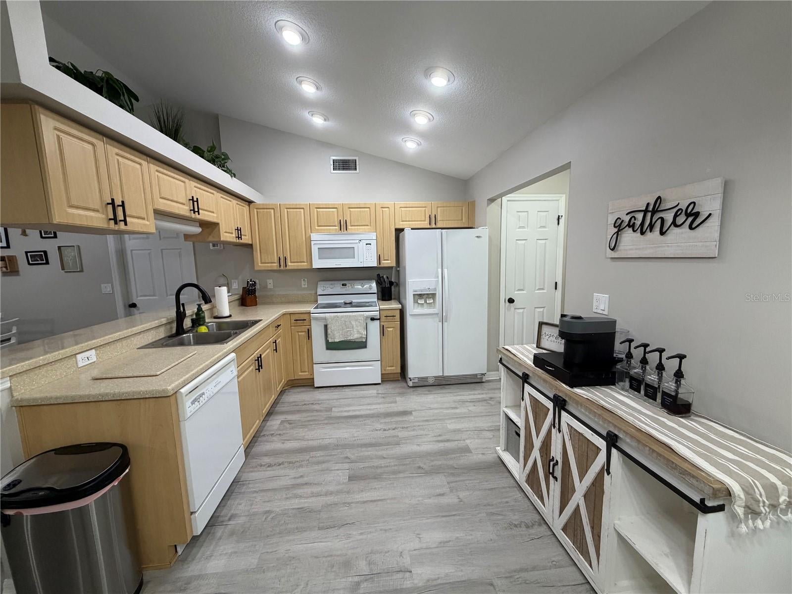 10106 DUSTY HILL LOOP