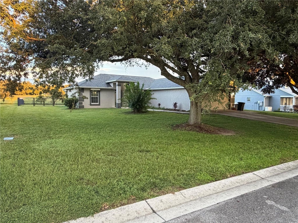 Photo of 10106 Dusty Hill Loop, Dade City, FL 33525 (MLS # TB8550487)