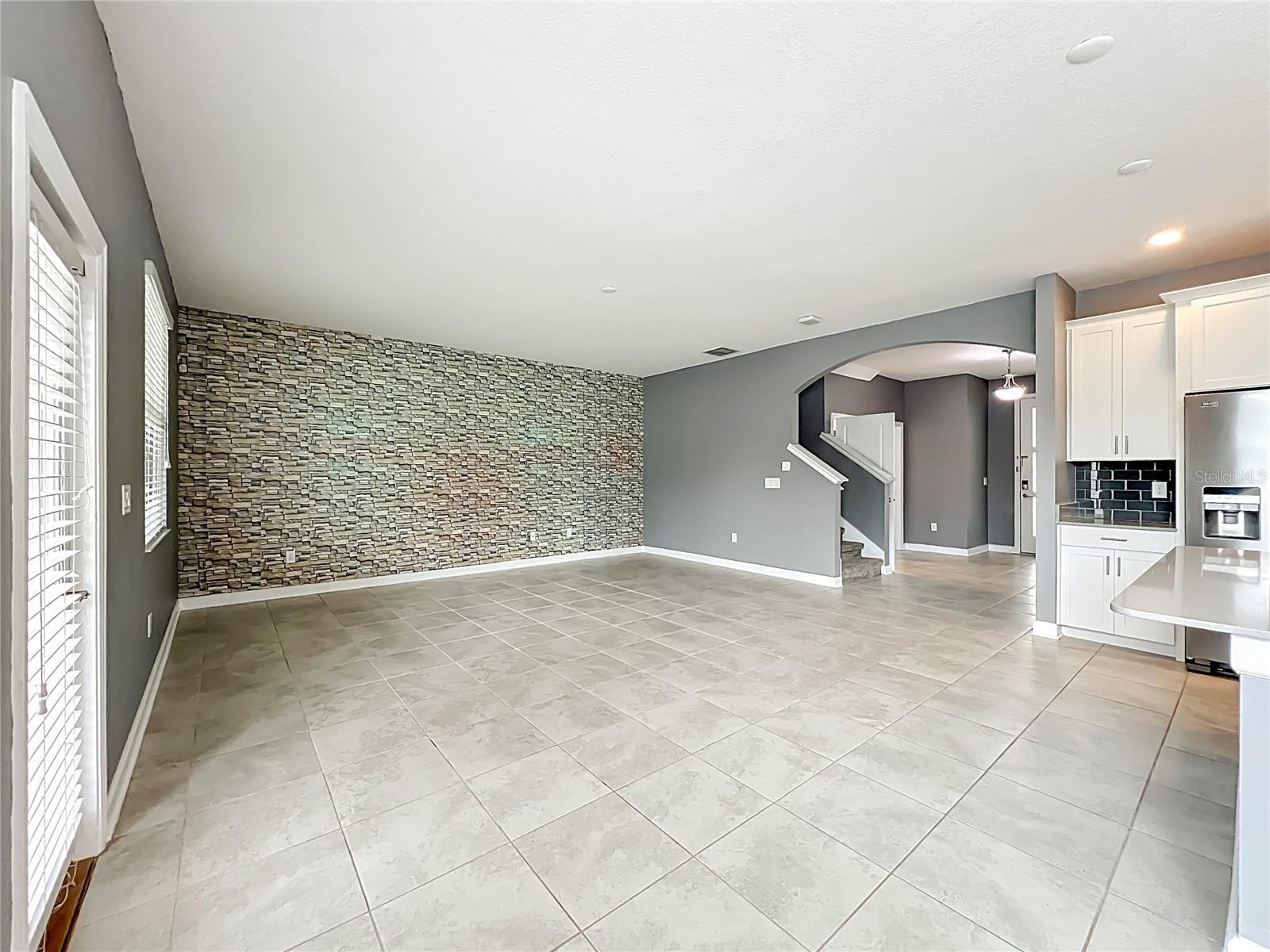 PANTHER VIEW - Residential