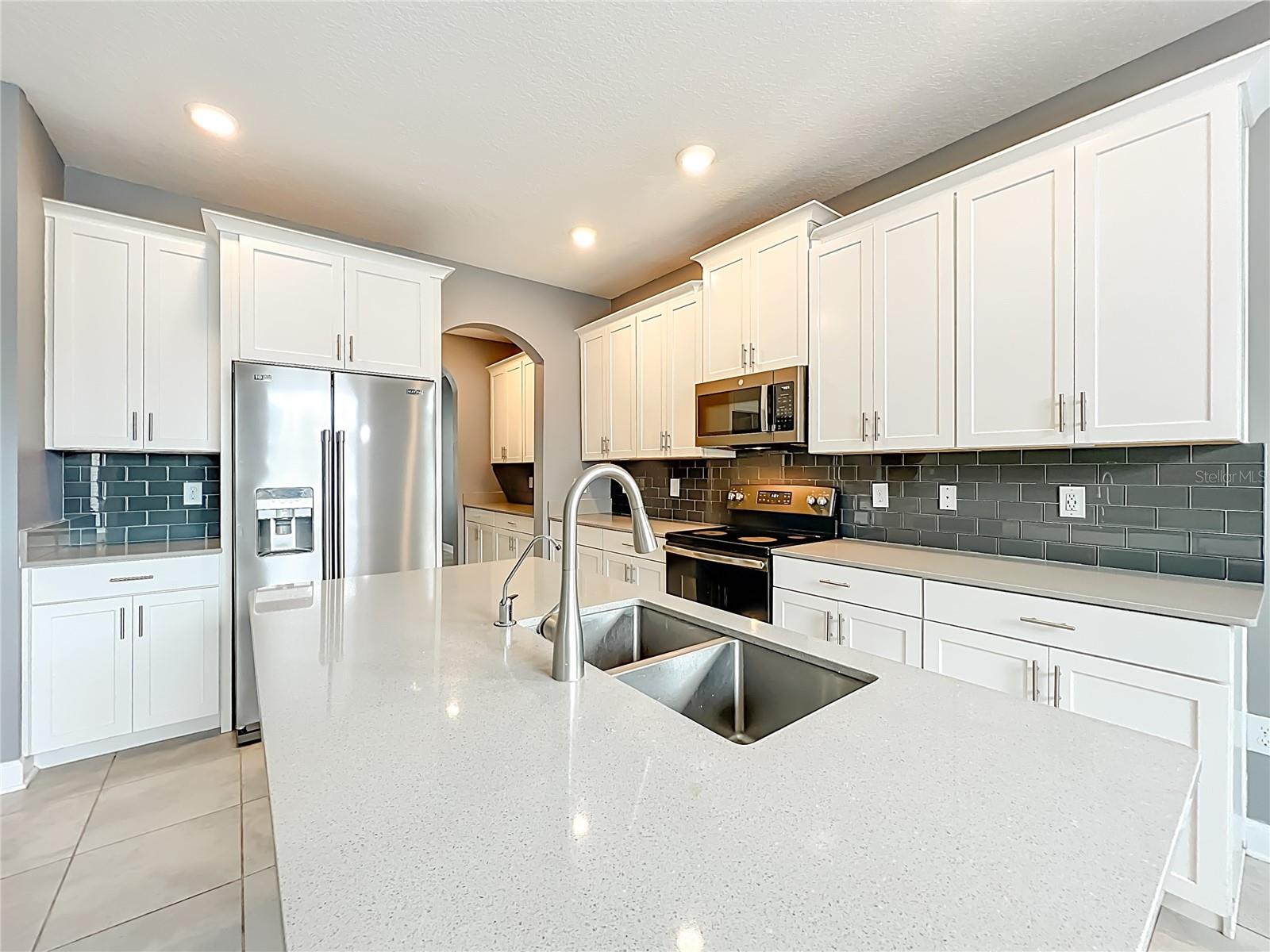 PANTHER VIEW - Residential