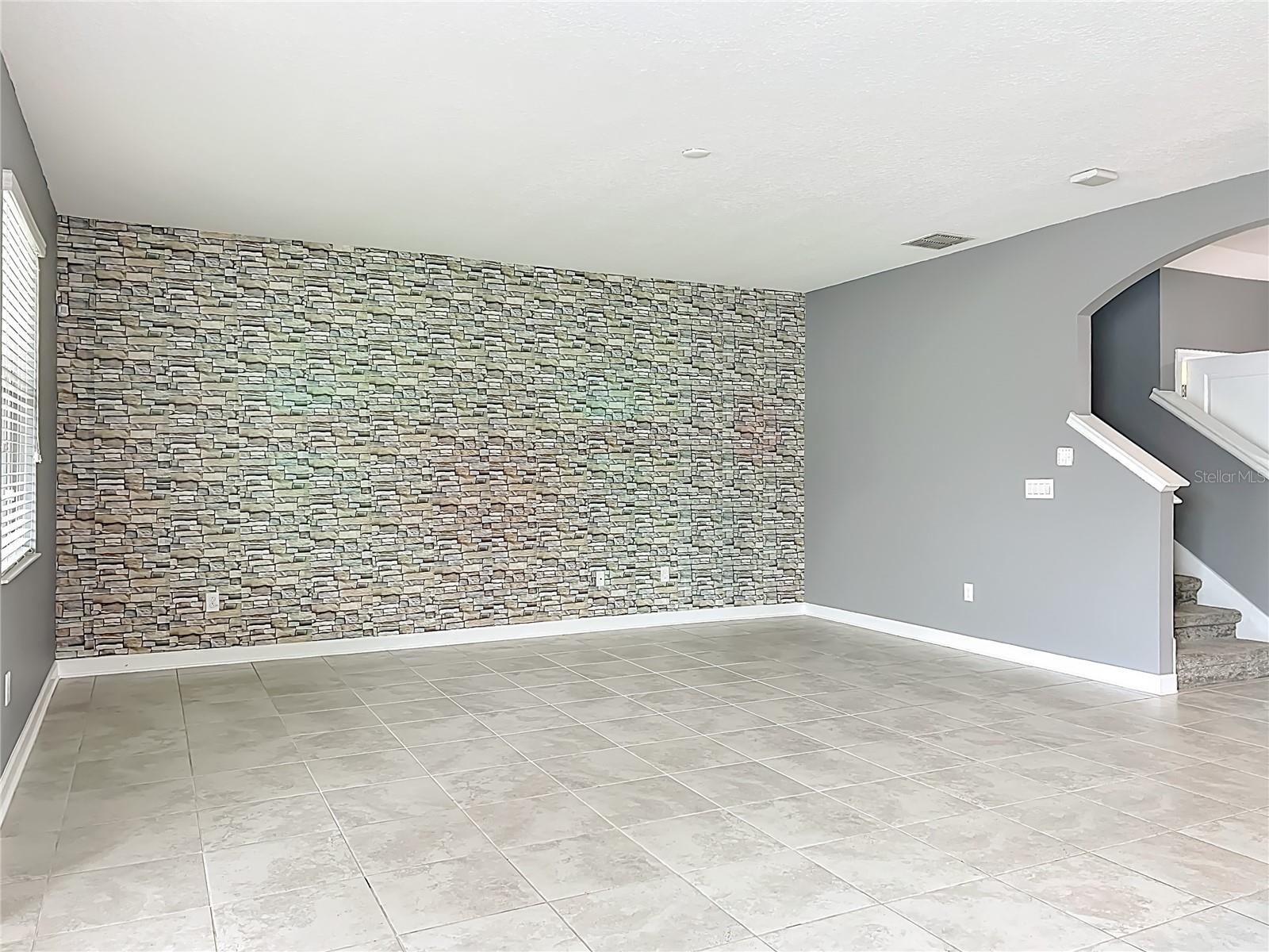 PANTHER VIEW - Residential