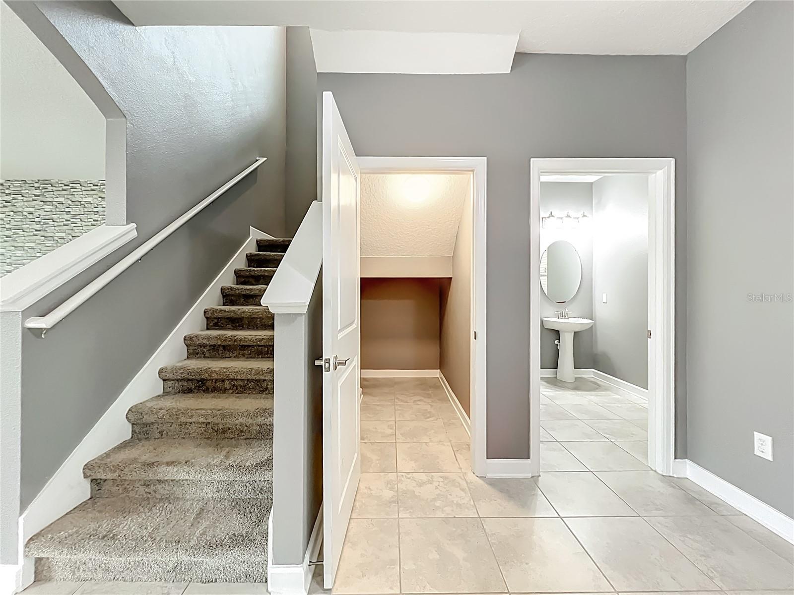 PANTHER VIEW - Residential