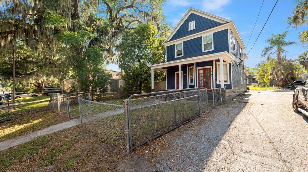 Photo of 1128 Stella Avenue N, Lakeland, FL 33805 (MLS # L4961192)