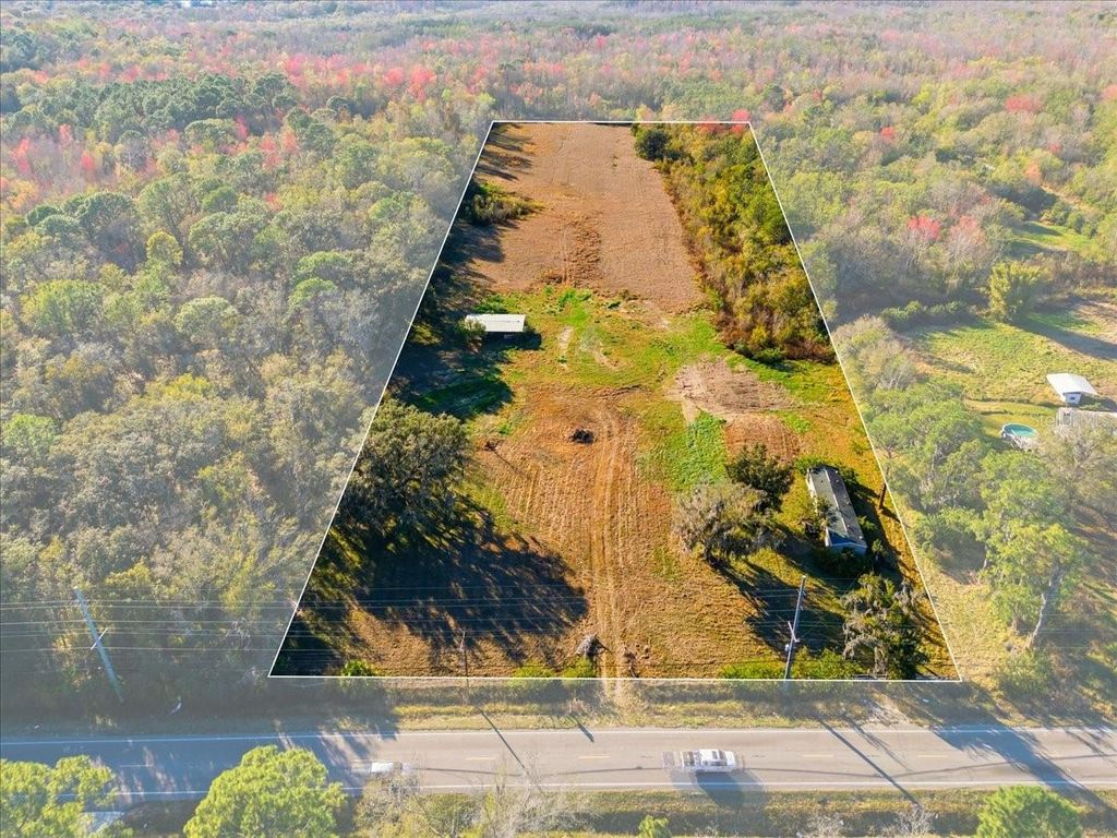 Photo of 2016 Thornhill Road, Auburndale, FL 33823 (MLS # L4959031)