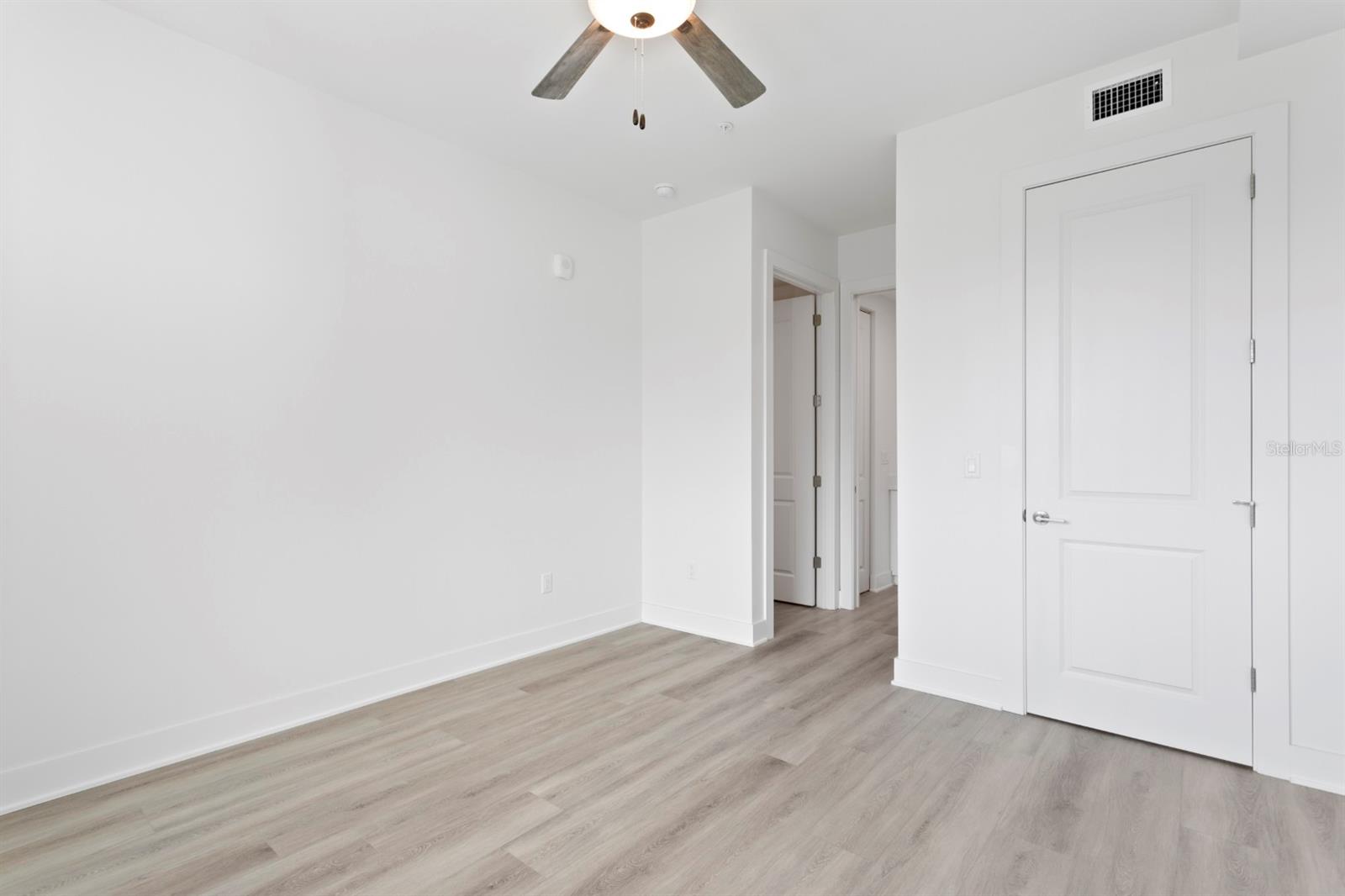 THE RESIDENCES AT TOWN CENTER - Residential