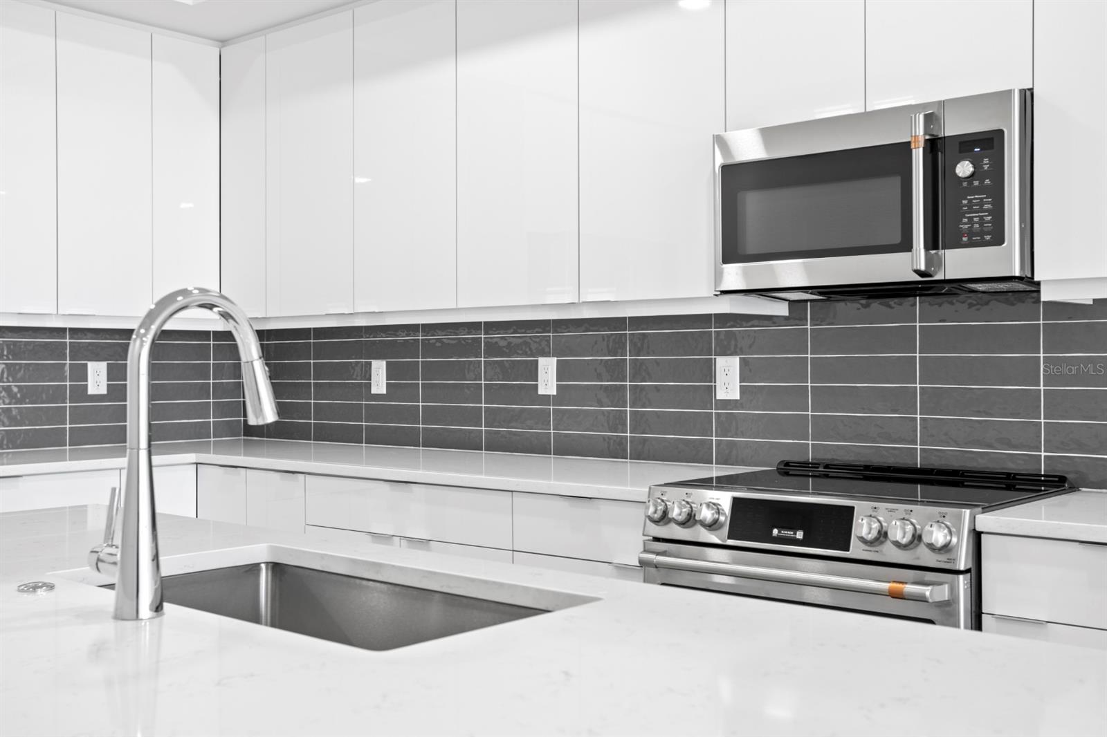 THE RESIDENCES AT TOWN CENTER - Residential