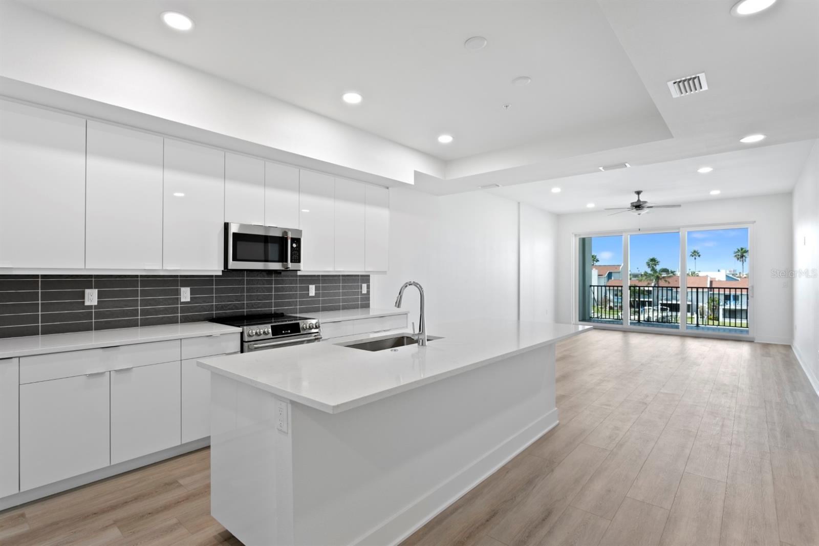THE RESIDENCES AT TOWN CENTER - Residential
